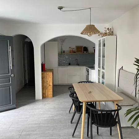 Casa Alpha - Modern 3 Bed 2 Bath Διαμέρισμα