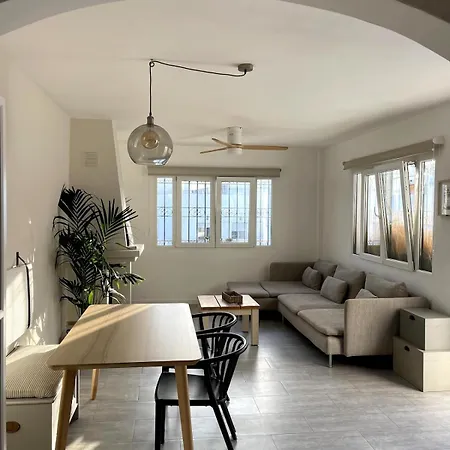Casa Alpha - Modern 3 Bed 2 Bath