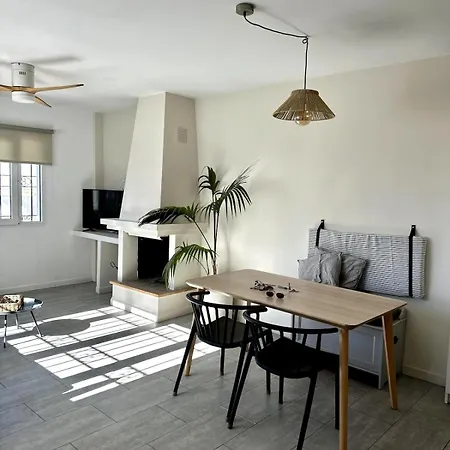 Casa Alpha - Modern 3 Bed 2 Bath Διαμέρισμα