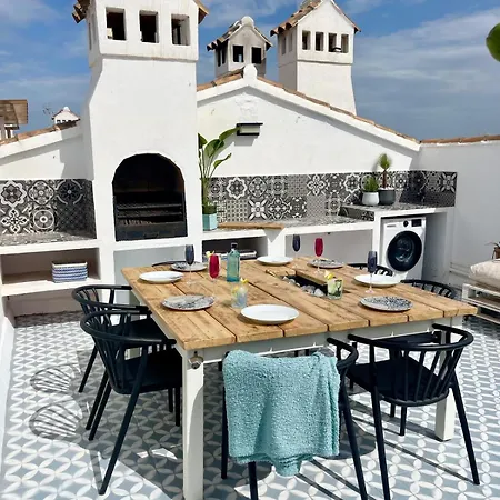 Casa Alpha - Modern 3 Bed 2 Bath Apartment